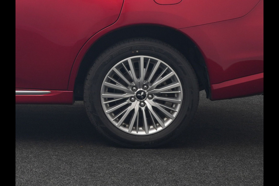 Mitsubishi Outlander 2.4 Intense Plug In Hybrid 225pk Dealer O.H. PHEV | Cruise Control | Camera | Alcantara Sporstoelen Verwarmd | Keyless | Apple Carplay | Navigatie | DAB |