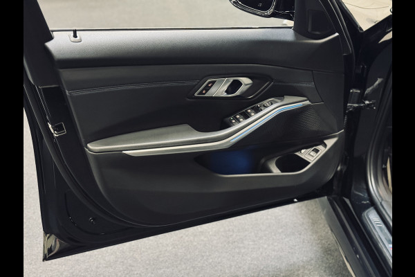 BMW 3 Serie Touring 330e High Executive M-Sport | 19" | Trekhaak | Driv.Ass.Prof.