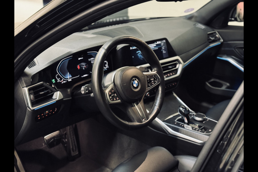 BMW 3 Serie Touring 330e High Executive M-Sport | 19" | Trekhaak | Driv.Ass.Prof.