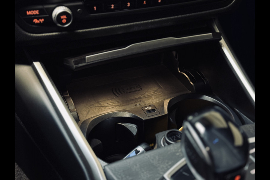 BMW 3 Serie Touring 330e High Executive M-Sport | 19" | Trekhaak | Driv.Ass.Prof.