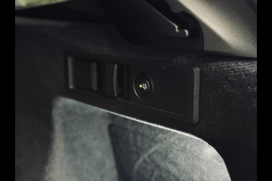 BMW 3 Serie Touring 330e High Executive M-Sport | 19" | Trekhaak | Driv.Ass.Prof.