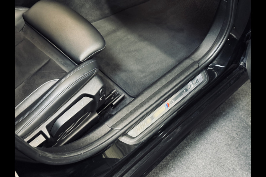 BMW 3 Serie Touring 330e High Executive M-Sport | 19" | Trekhaak | Driv.Ass.Prof.
