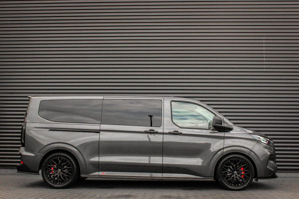 Ford Transit Custom 2.0 TDCI L2H1 136PK DC / DUBBEL CABINE / JB- EDITION / APPLE CARPLAY / 5- ZITS /MY2024/ CAMERA / FULL BLACK