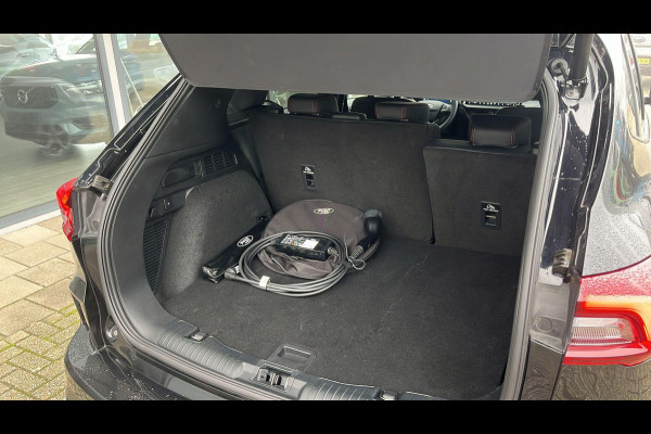 Ford Kuga 2.5 PHEV ST-Line X 243pk | ZUID | Driver Assistance Pack | Winterpack | Technology Pack | All Weatherbanden | 2.100kg Trekgewicht