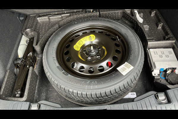 Ford Kuga 2.5 PHEV ST-Line X 243pk | ZUID | Driver Assistance Pack | Winterpack | Technology Pack | All Weatherbanden | 2.100kg Trekgewicht