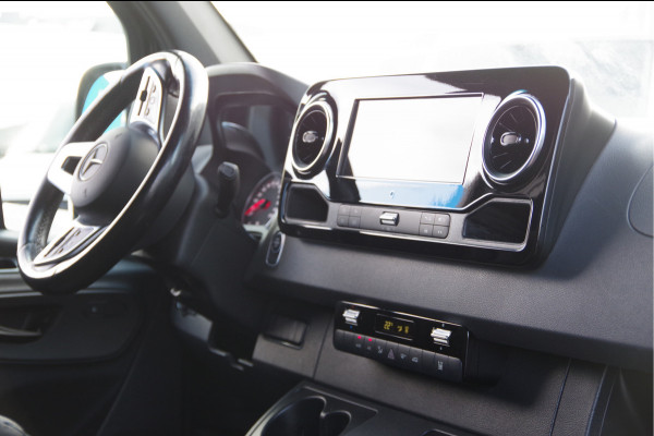 Mercedes-Benz Sprinter 319 3.0 CDI V6 L2H2 AUT. LED, 360 CAMERA, ADAPT. CRUISE, TREKHAAK, MBUX 10'', STANDKACHEL, NAVI, CLIMA, PARKEERSENSOREN, APPLE C