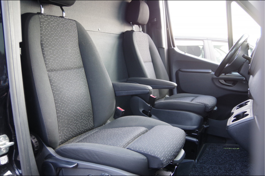 Mercedes-Benz Sprinter 319 3.0 CDI V6 L2H2 AUT. LED, 360 CAMERA, ADAPT. CRUISE, TREKHAAK, MBUX 10'', STANDKACHEL, NAVI, CLIMA, PARKEERSENSOREN, APPLE C