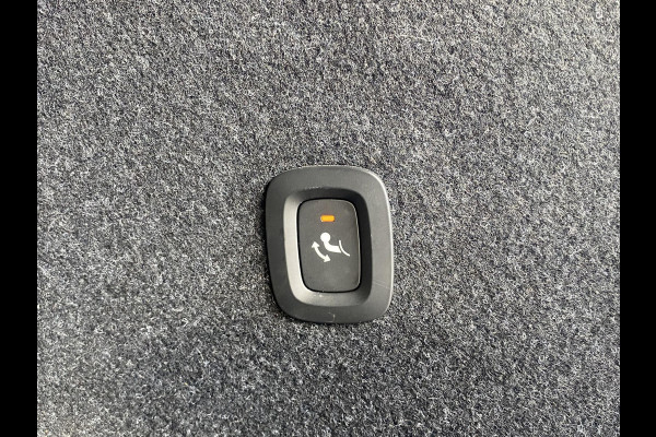 Volvo C40 Recharge Plus 69 kWh STOEL/ STUURVERW. | PANO| WARMTEPOMP| ELEK. TREKHAAK| ELEK. ACHTERKLEP| DODE HOEK|