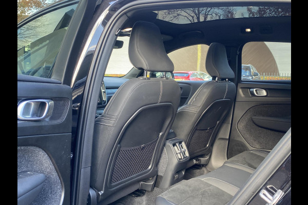 Volvo C40 Recharge Plus 69 kWh STOEL/ STUURVERW. | PANO| WARMTEPOMP| ELEK. TREKHAAK| ELEK. ACHTERKLEP| DODE HOEK|