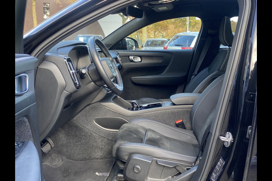 Volvo C40 Recharge Plus 69 kWh STOEL/ STUURVERW. | PANO| WARMTEPOMP| ELEK. TREKHAAK| ELEK. ACHTERKLEP| DODE HOEK|