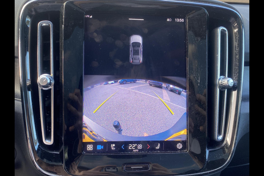 Volvo C40 Recharge Plus 69 kWh STOEL/ STUURVERW. | PANO| WARMTEPOMP| ELEK. TREKHAAK| ELEK. ACHTERKLEP| DODE HOEK|