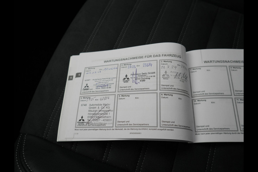 Mitsubishi Outlander 2.4 Intense Plug In Hybrid 225pk Dealer O.H. PHEV | Cruise Control | Camera | Alcantara Sporstoelen Verwarmd | Keyless | Apple Carplay | Navigatie | DAB |