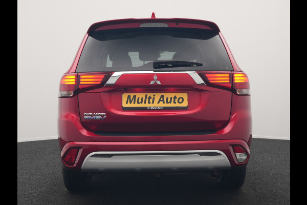 Mitsubishi Outlander 2.4 Intense Plug In Hybrid 225pk Dealer O.H. PHEV | Cruise Control | Camera | Alcantara Sporstoelen Verwarmd | Keyless | Apple Carplay | Navigatie | DAB |