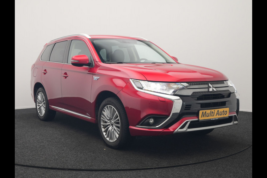 Mitsubishi Outlander 2.4 Intense Plug In Hybrid 225pk Dealer O.H. PHEV | Cruise Control | Camera | Alcantara Sporstoelen Verwarmd | Keyless | Apple Carplay | Navigatie | DAB |