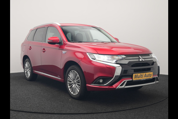 Mitsubishi Outlander 2.4 Intense Plug In Hybrid 225pk Dealer O.H. PHEV | Cruise Control | Camera | Alcantara Sporstoelen Verwarmd | Keyless | Apple Carplay | Navigatie | DAB |