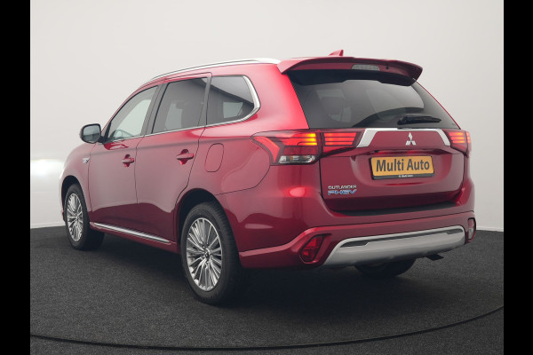 Mitsubishi Outlander 2.4 Intense Plug In Hybrid 225pk Dealer O.H. PHEV | Cruise Control | Camera | Alcantara Sporstoelen Verwarmd | Keyless | Apple Carplay | Navigatie | DAB |