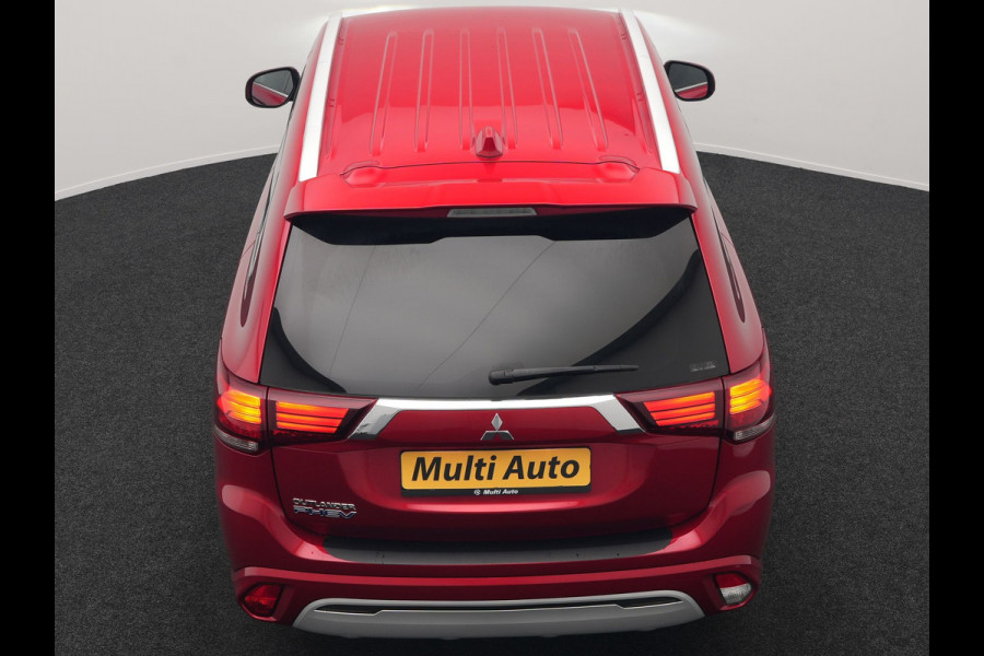 Mitsubishi Outlander 2.4 Intense Plug In Hybrid 225pk Dealer O.H. PHEV | Cruise Control | Camera | Alcantara Sporstoelen Verwarmd | Keyless | Apple Carplay | Navigatie | DAB |