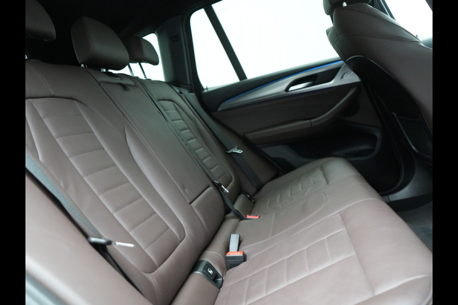 BMW X3 xDrive30e M Sport Plug In Hybrid 293pk Dealer O.H. PHEV | Trekhaak Af Fabriek | Adaptive Cruise | Camera | Apple Carplay | Lederen Sportstoelen Verwarmd | Sfeerverlichting |  Navigatie |