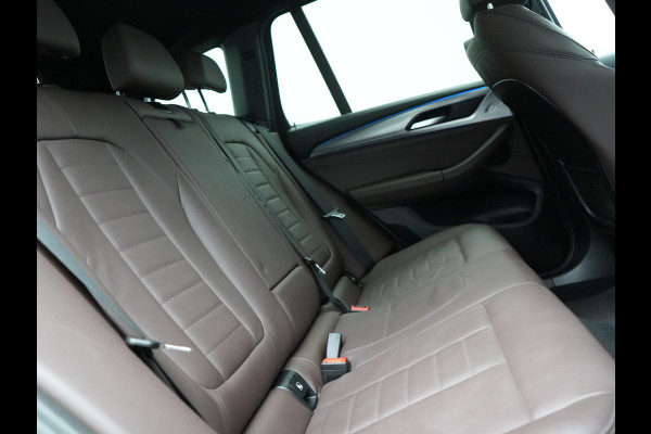 BMW X3 xDrive30e M Sport Plug In Hybrid 293pk Dealer O.H. PHEV | Trekhaak Af Fabriek | Adaptive Cruise | Camera | Apple Carplay | Lederen Sportstoelen Verwarmd | Sfeerverlichting |  Navigatie |
