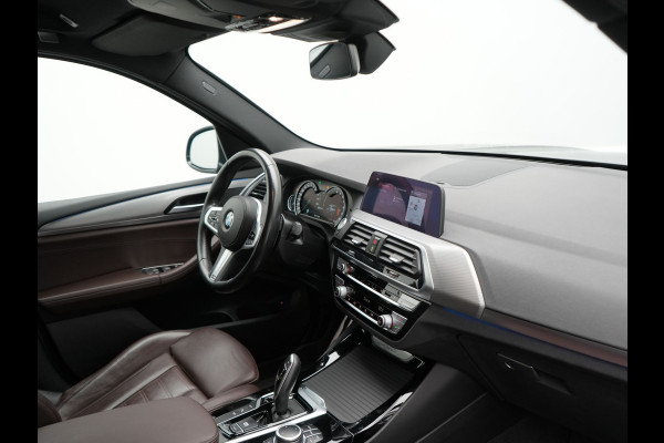 BMW X3 xDrive30e M Sport Plug In Hybrid 293pk Dealer O.H. PHEV | Trekhaak Af Fabriek | Adaptive Cruise | Camera | Apple Carplay | Lederen Sportstoelen Verwarmd | Sfeerverlichting |  Navigatie |