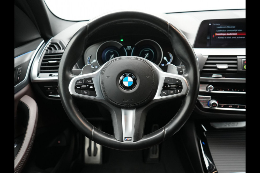 BMW X3 xDrive30e M Sport Plug In Hybrid 293pk Dealer O.H. PHEV | Trekhaak Af Fabriek | Adaptive Cruise | Camera | Apple Carplay | Lederen Sportstoelen Verwarmd | Sfeerverlichting |  Navigatie |