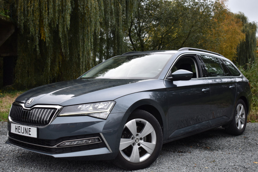 Škoda Superb Combi iV 218PK DSG HYBRID BUSINESS TREKHAAK/NAVI/VIRTUAL***