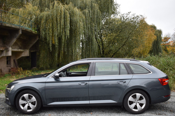 Škoda Superb Combi iV 218PK DSG HYBRID BUSINESS TREKHAAK/NAVI/VIRTUAL***