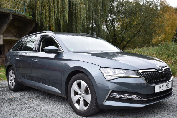 Škoda Superb Combi iV 218PK DSG HYBRID BUSINESS TREKHAAK/NAVI/VIRTUAL***