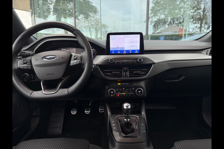 Ford FOCUS Wagon 1.0 EcoBoost Hybrid ST Line - Navi - Winterpakket - Climate - Parkeerhulp - org.NL