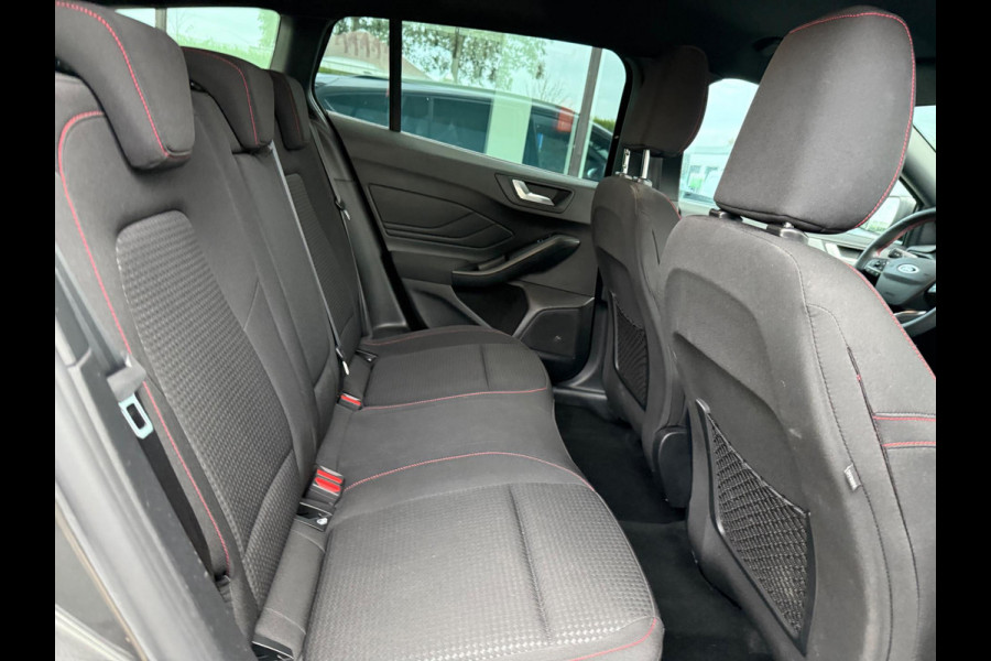 Ford FOCUS Wagon 1.0 EcoBoost Hybrid ST Line - Navi - Winterpakket - Climate - Parkeerhulp - org.NL