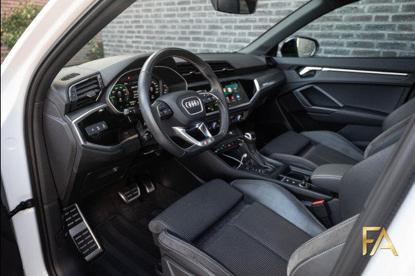 Audi Q3 Sportback 45 TFSI e S tronic line PANO|Sfeer|MatrixLED|Blackpackage