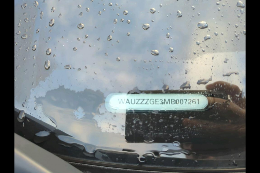 Audi e-tron 55 quattro Business edition Plus 95 kWh NL AUTO | CAMERA | PANO |