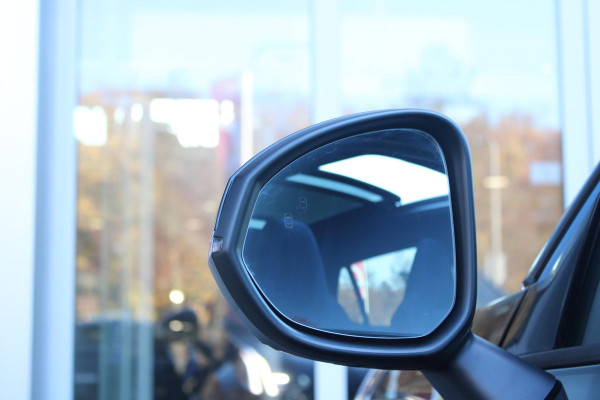 Lynk & Co 01 1.5 261PK PHEV | PANORAMA SCHUIF / KANTELDAK | INFINTY AUDIO | DODEHOEK DETECTIE | NAVIGATIE | DASHBOARD CAMERA | ELEKTRISCHE STOELVERSTELLING MET GEHEUGEN FUNCTIE | DAB+ RADIO | DRAADLOZE APPLE CARPLAY/ANDROID AUTO | DRAADLOZE TELEFOONLADER | ELEKTRISCH BEDIENBARE ACHTERKLEP | STOEL VERWARMING | 360° CAMERA | DODEHOEK DETECTIE | ZWARTE HEMEL BEKLEDING | KEYLESS ENTRY/START | 20" LICHTMETALEN VELGEN |