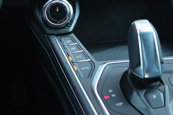 Lynk & Co 01 1.5 261PK PHEV | PANORAMA SCHUIF / KANTELDAK | INFINTY AUDIO | DODEHOEK DETECTIE | NAVIGATIE | DASHBOARD CAMERA | ELEKTRISCHE STOELVERSTELLING MET GEHEUGEN FUNCTIE | DAB+ RADIO | DRAADLOZE APPLE CARPLAY/ANDROID AUTO | DRAADLOZE TELEFOONLADER | ELEKTRISCH BEDIENBARE ACHTERKLEP | STOEL VERWARMING | 360° CAMERA | DODEHOEK DETECTIE | ZWARTE HEMEL BEKLEDING | KEYLESS ENTRY/START | 20" LICHTMETALEN VELGEN |