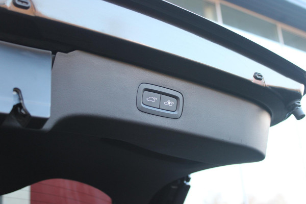 Lynk & Co 01 1.5 261PK PHEV | PANORAMA SCHUIF / KANTELDAK | INFINTY AUDIO | DODEHOEK DETECTIE | NAVIGATIE | DASHBOARD CAMERA | ELEKTRISCHE STOELVERSTELLING MET GEHEUGEN FUNCTIE | DAB+ RADIO | DRAADLOZE APPLE CARPLAY/ANDROID AUTO | DRAADLOZE TELEFOONLADER | ELEKTRISCH BEDIENBARE ACHTERKLEP | STOEL VERWARMING | 360° CAMERA | DODEHOEK DETECTIE | ZWARTE HEMEL BEKLEDING | KEYLESS ENTRY/START | 20" LICHTMETALEN VELGEN |