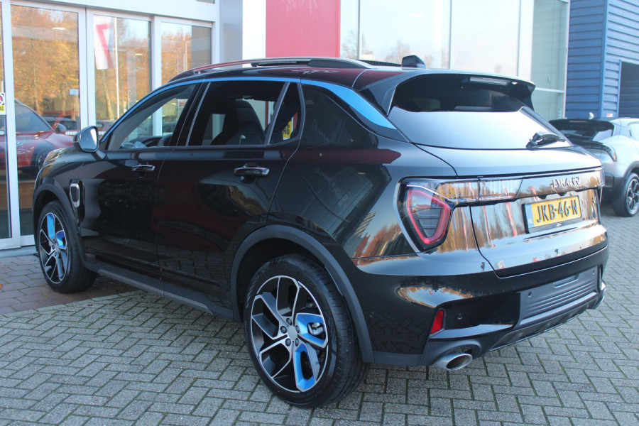 Lynk & Co 01 1.5 261PK PHEV | PANORAMA SCHUIF / KANTELDAK | INFINTY AUDIO | DODEHOEK DETECTIE | NAVIGATIE | DASHBOARD CAMERA | ELEKTRISCHE STOELVERSTELLING MET GEHEUGEN FUNCTIE | DAB+ RADIO | DRAADLOZE APPLE CARPLAY/ANDROID AUTO | DRAADLOZE TELEFOONLADER | ELEKTRISCH BEDIENBARE ACHTERKLEP | STOEL VERWARMING | 360° CAMERA | DODEHOEK DETECTIE | ZWARTE HEMEL BEKLEDING | KEYLESS ENTRY/START | 20" LICHTMETALEN VELGEN |