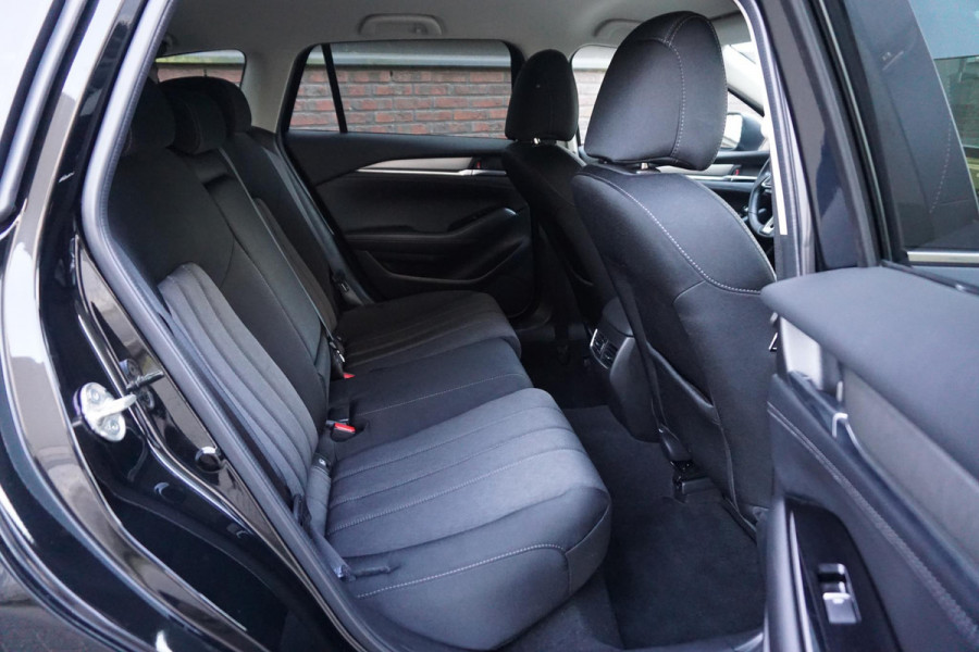 Mazda 6 Sportbreak 2.0 SkyActiv-G 165 Zwart metallic/Trekhaak/Head-Up /Nederlandse auto.