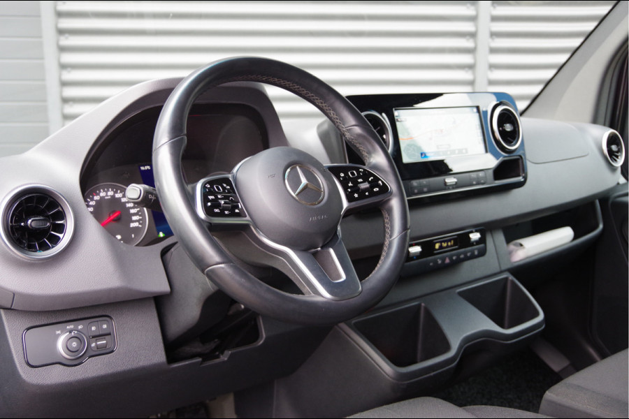 Mercedes-Benz Sprinter 319 3.0 CDI V6 L2H1 AUT. LED, TREKHAAK, ADAPT. CRUISE, STANDKACHEL, MBUX 10'', CAMERA, NAVI, CLIMA