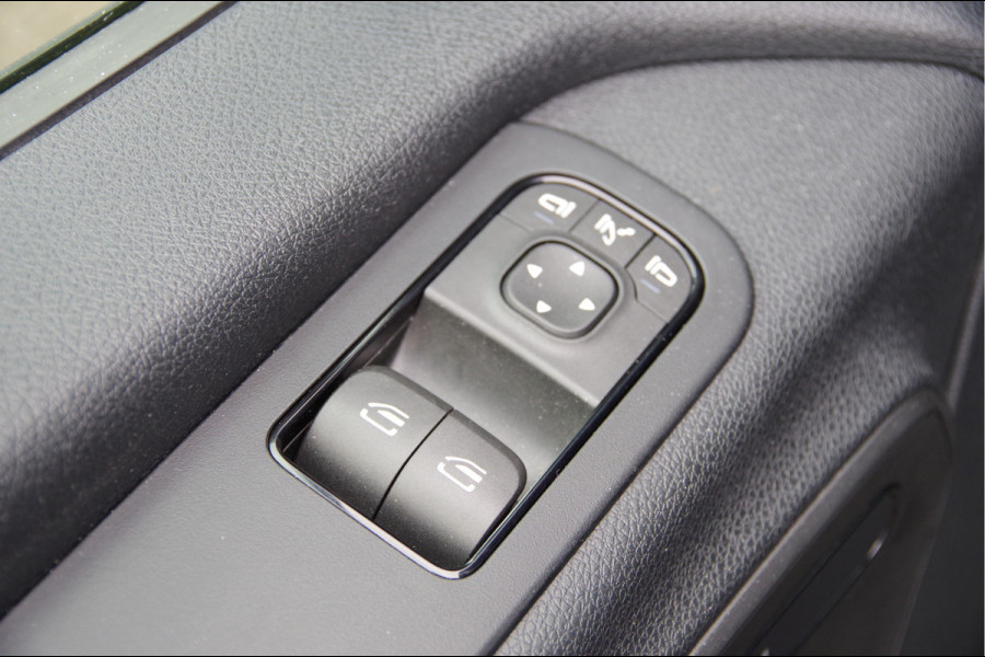 Mercedes-Benz Sprinter 319 3.0 CDI V6 L2H1 AUT. LED, TREKHAAK, ADAPT. CRUISE, STANDKACHEL, MBUX 10'', CAMERA, NAVI, CLIMA