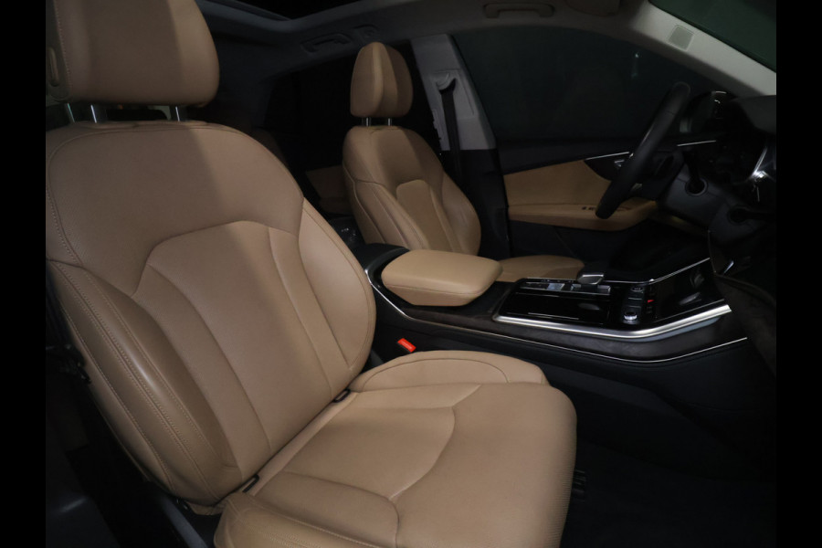 Audi Q8 55 TFSI e quattro Pro Line Plus [SCHUIFKANTELDAK, MEMORY SEATS, ADAPTIVE CRUISE CONTROL, PDC V+A, CAMERA, BANG & OLUFSEN, APPLE CARPLAY, ANDROID AUTO, NIEUWSTAAT]