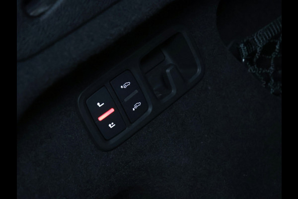 Audi Q8 55 TFSI e quattro Pro Line Plus [SCHUIFKANTELDAK, MEMORY SEATS, ADAPTIVE CRUISE CONTROL, PDC V+A, CAMERA, BANG & OLUFSEN, APPLE CARPLAY, ANDROID AUTO, NIEUWSTAAT]