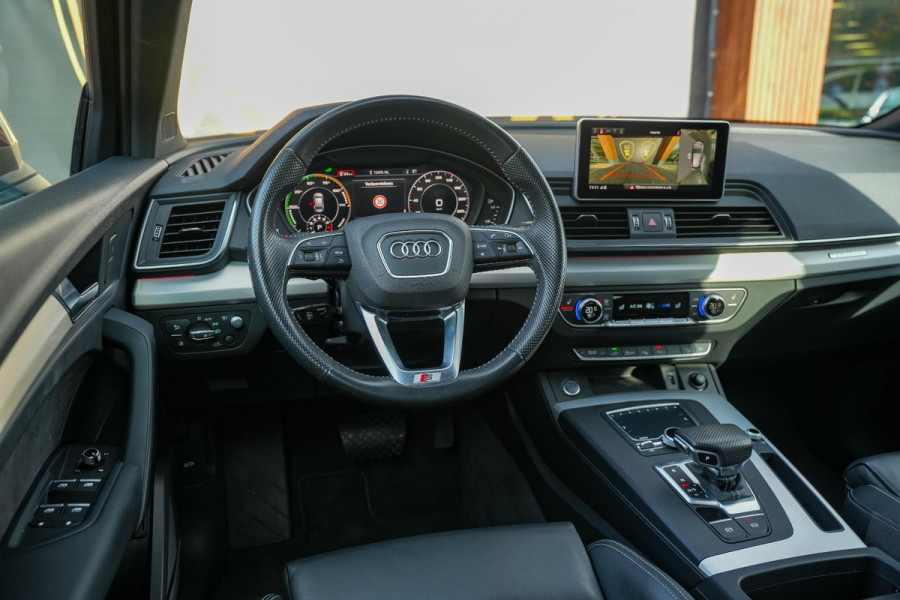Audi Q5 55 TFSI e quattro Competition S Line Adapt. Cruise Luxe Leder Stoelverw. B&O Luchtvering 21''LM
