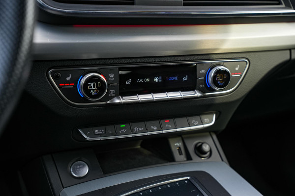 Audi Q5 55 TFSI e quattro Competition S Line Adapt. Cruise Luxe Leder Stoelverw. B&O Luchtvering 21''LM