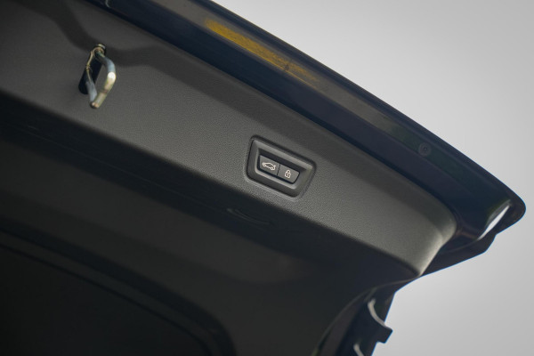 BMW i4 M50 High Executive 84 kWh Carbon Adapt. Cruise HeadUp Luxe Leder 20"LM Individual