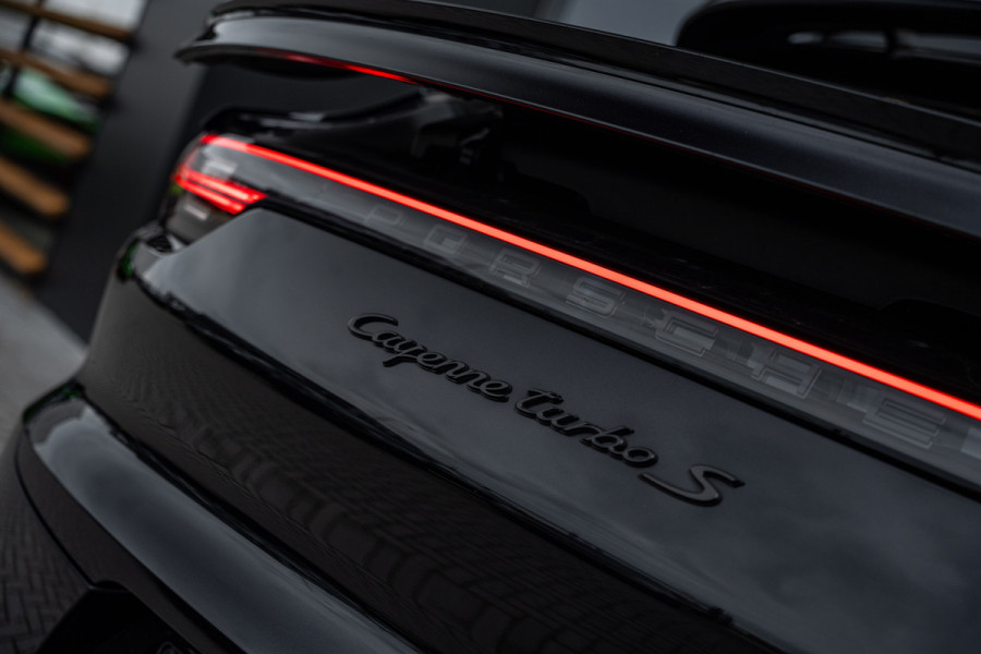 Porsche Cayenne Coupé 4.0 Turbo S E-Hybrid - Sport Chrono Plus | Keramisch | Panorama | Luchtvering | Bose