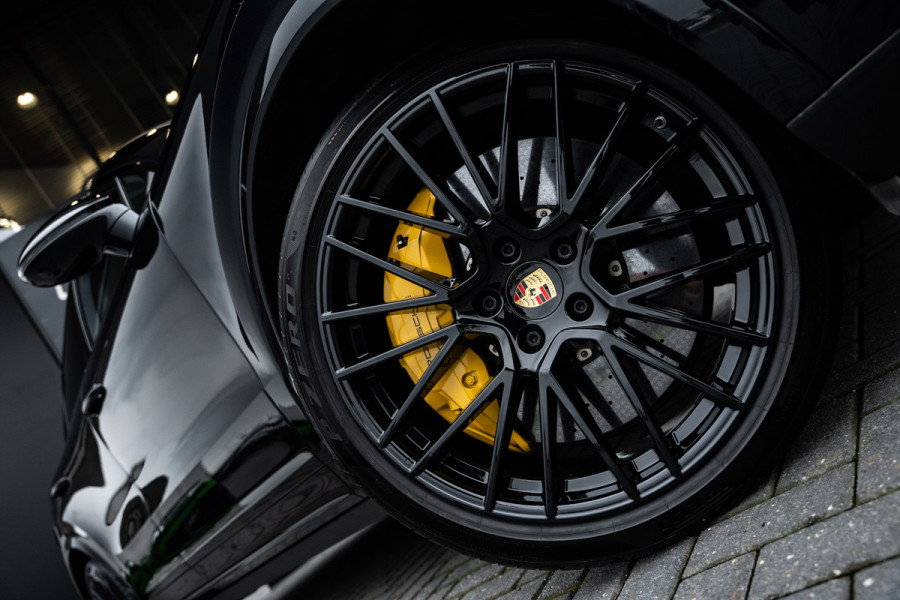 Porsche Cayenne Coupé 4.0 Turbo S E-Hybrid - Sport Chrono Plus | Keramisch | Panorama | Luchtvering | Bose