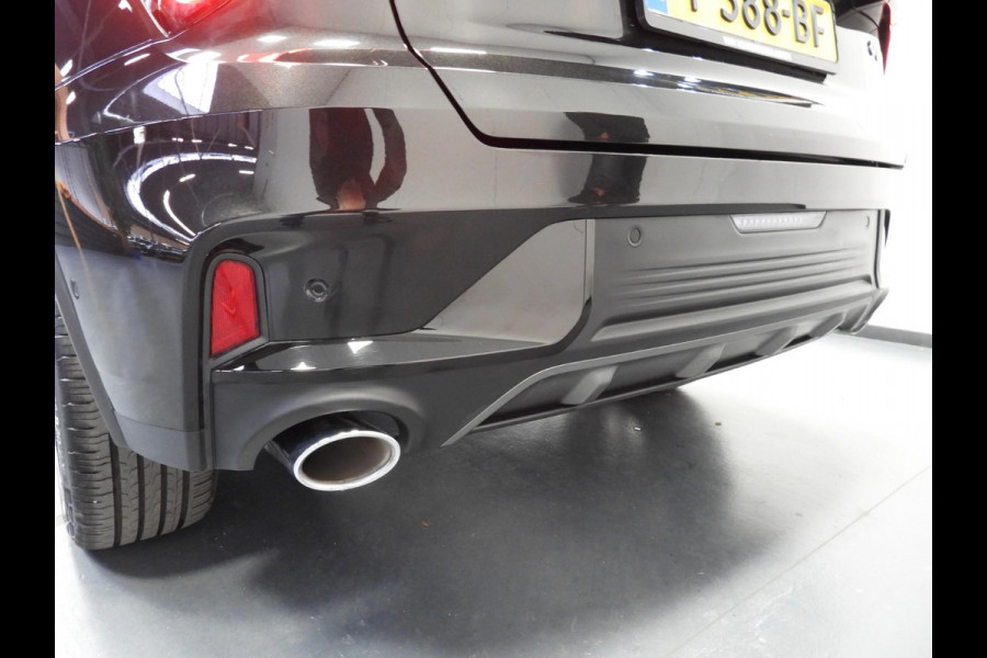 Lynk & Co 01 1.5 PHEV BlackLine ZWARTE HEMEL/360CAM/SCHUIFDAK/LED/20"LMV!