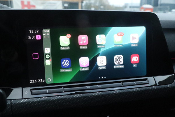 Volkswagen Golf 1.5 eTSI R-Line | DSG | Camera | Carplay!