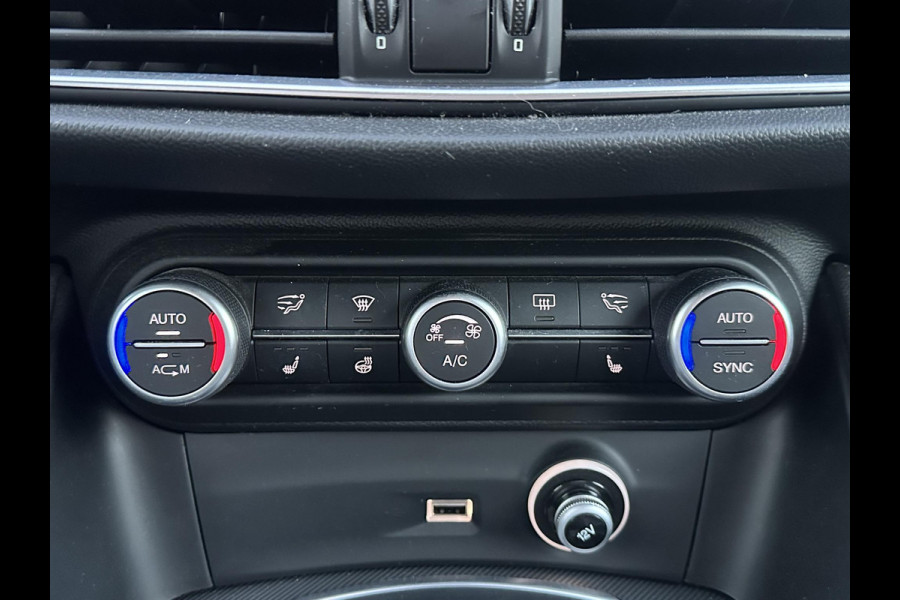 Alfa Romeo Stelvio 2.0 T AWD Super Q4| BOMVOL| STOEL/ STUURVERW.| ELEK. ACHTERKLEP| CAMERA| MEM. STOEL| DODE HOEK| APPLE CARPLAY|