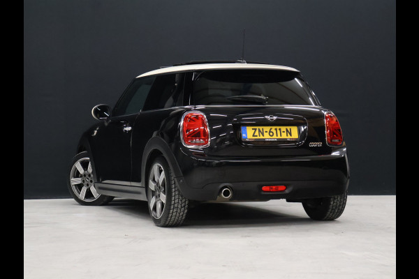 MINI Mini 1.5 Cooper 60 Years Edition JCW [APPLE CARPLAY, HARMAN KARDON, PANORAMA DAK, HEAD UP DISPLAY, STOELVERWARMING, NIEUWSTAAT]